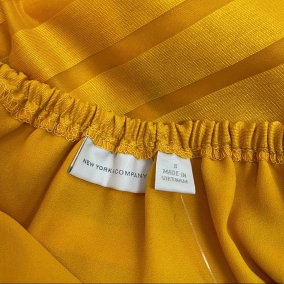 Yellow Striped Off Shoulder Blouse - Picture 6 of 6